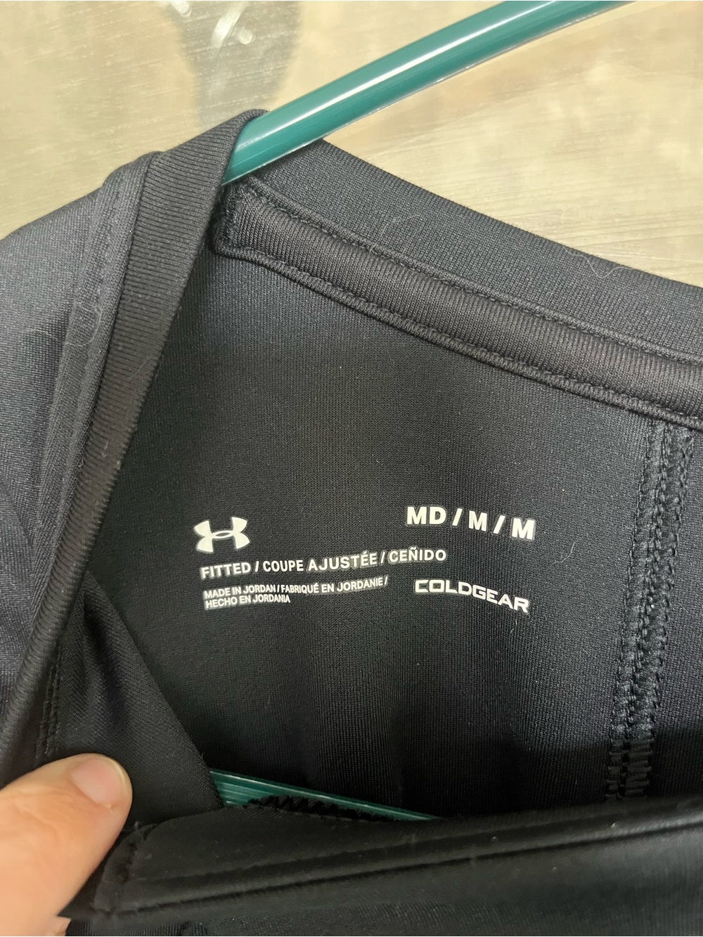 Under Armour Black Long Sleeve Performance Top Cold Gear - Picture 2 of 4